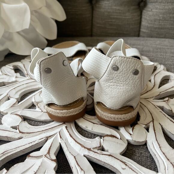 Sorel White Leather Sandals Shoes Women’s 9 NEW - Picture 3 of 7